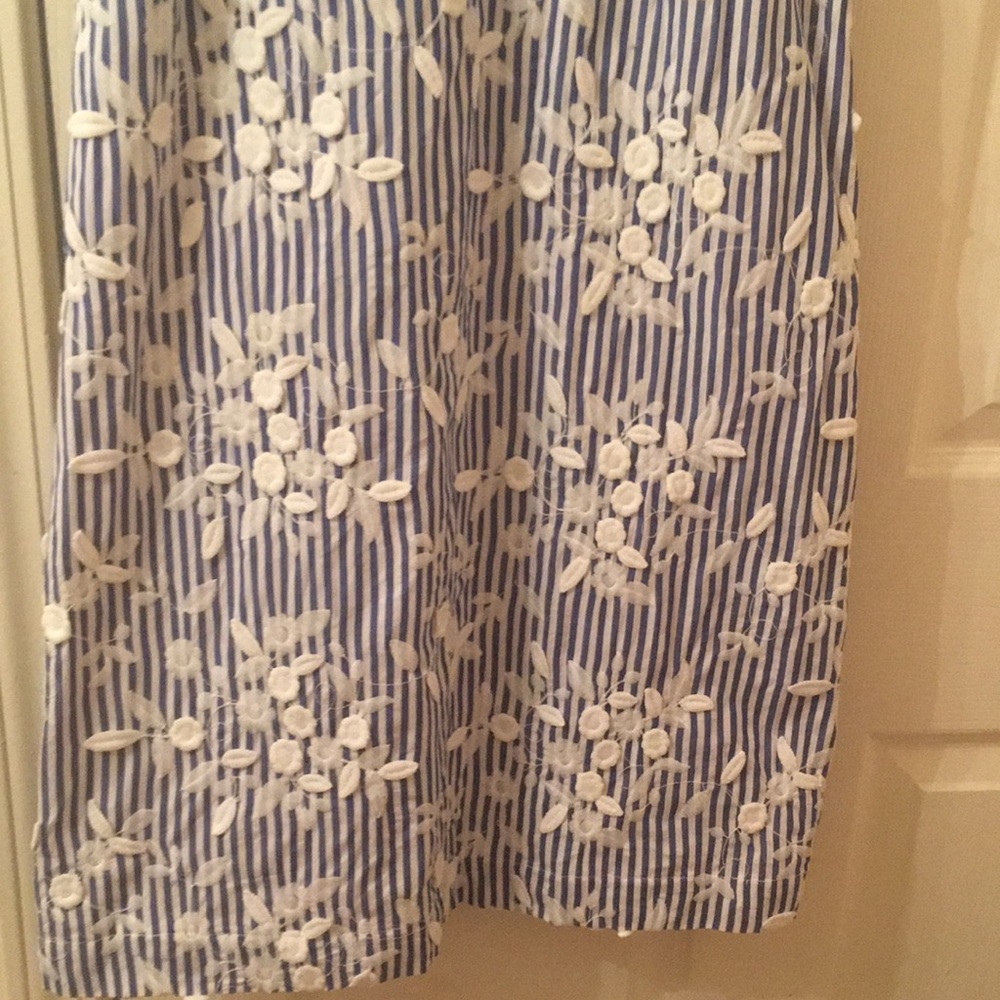 - - Anna Victoria Floral Dress - Picture 6 of 13